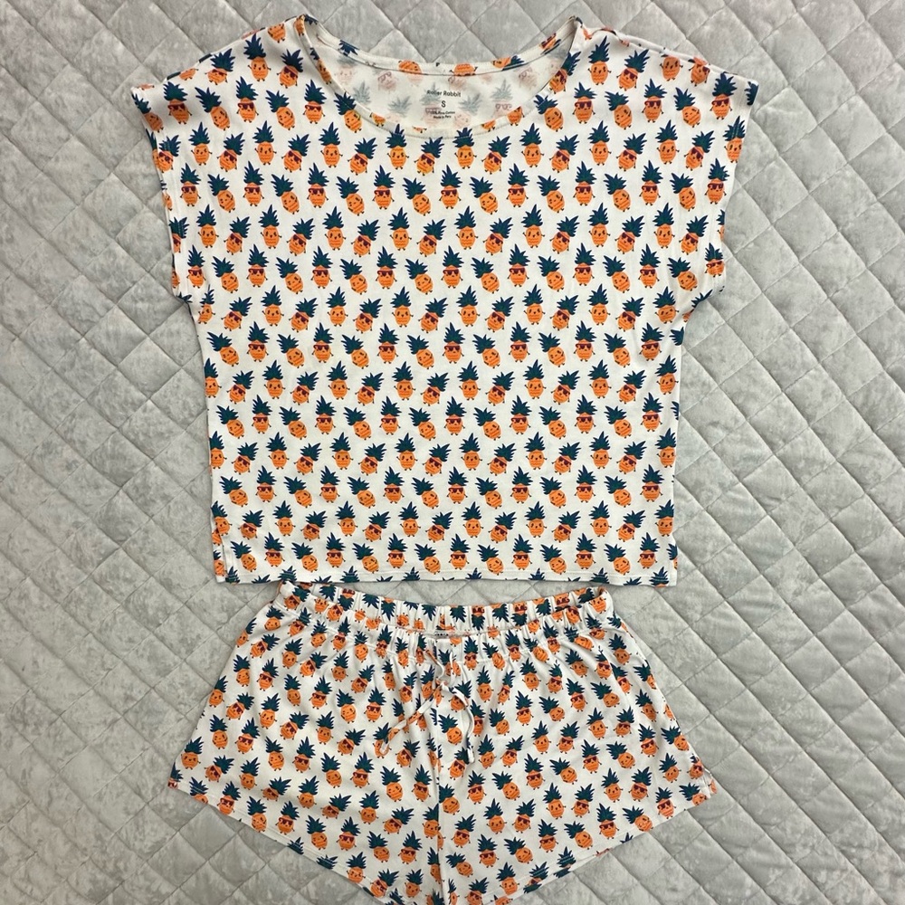 Roller Rabbit Pineapple Pajama Set - image 2